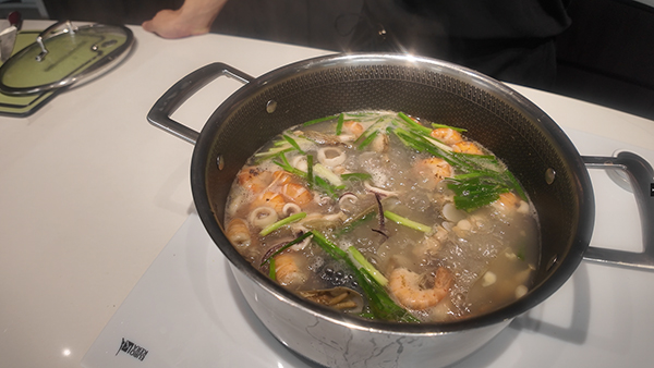 Fresh Shrimp and Shellfish Warm Soup